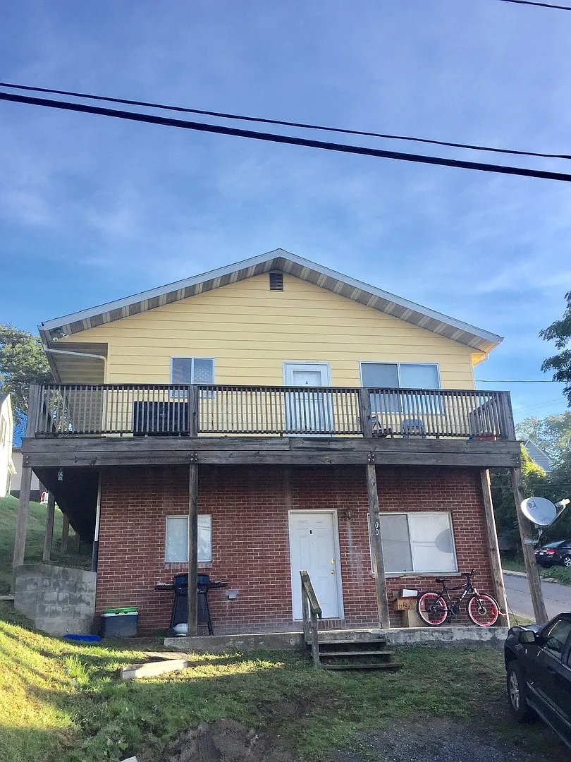 200 Highland Ave photo 1