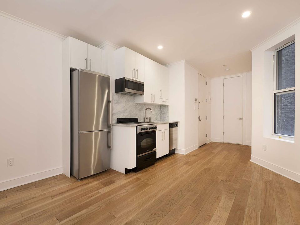 1st image of 207 E 33rd St APT 4G