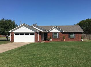 1901 S Oak St, Stuttgart, AR 72160