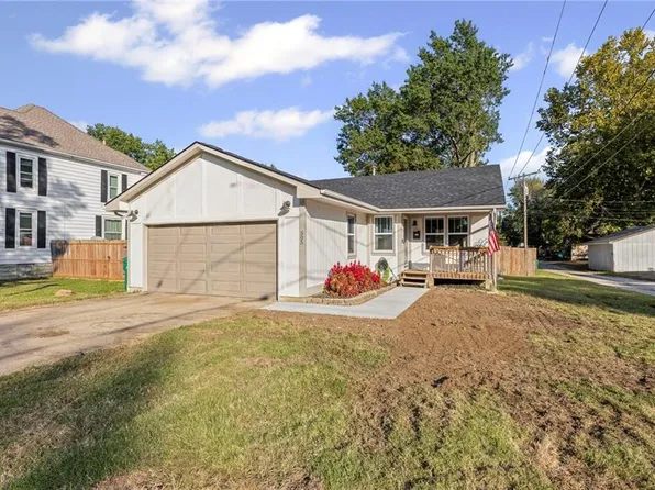 505 S Pearl St, Paola, KS 66071