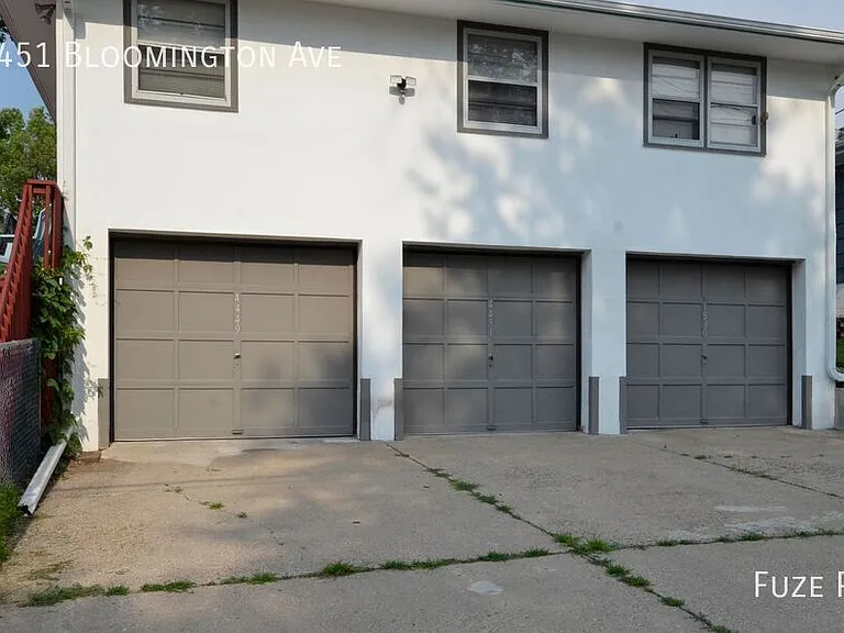 4451 Bloomington Ave — Photo 13