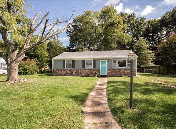 2nd image of 1813 Bandera Dr