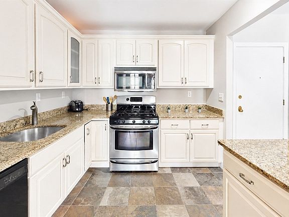 4th image of 227 Summit Ave APT W205
