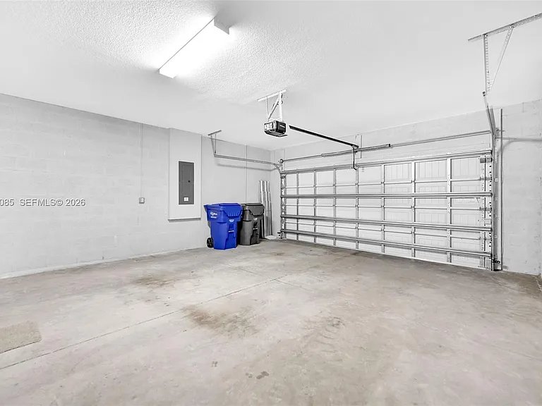 1001 NW 4th Ct — Photo 58