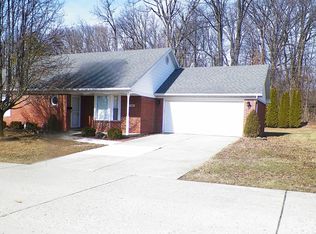 1126 Old Farm Ln, Springfield, OH 45503