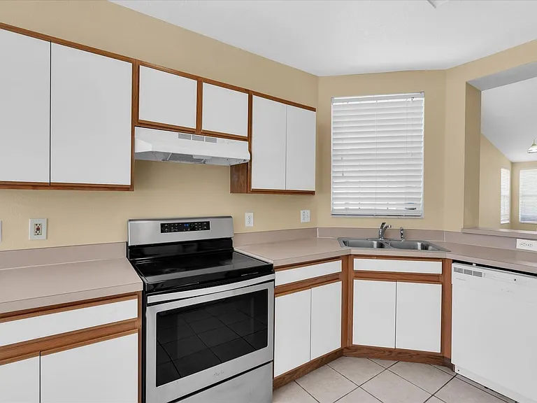 9624 Carlsdale Dr — Photo 10
