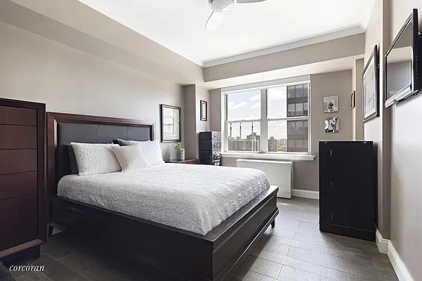 Sold by Corcoran | media 3