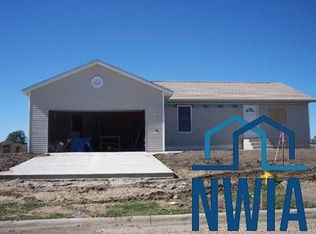 1420 N Seneca St, Storm Lake, IA 50588