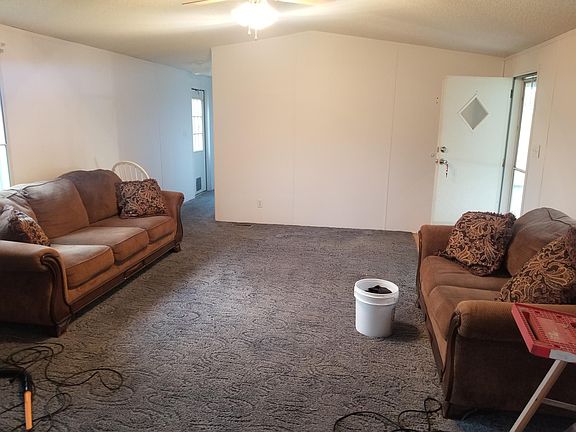 3rd image of 605 County Road 2147