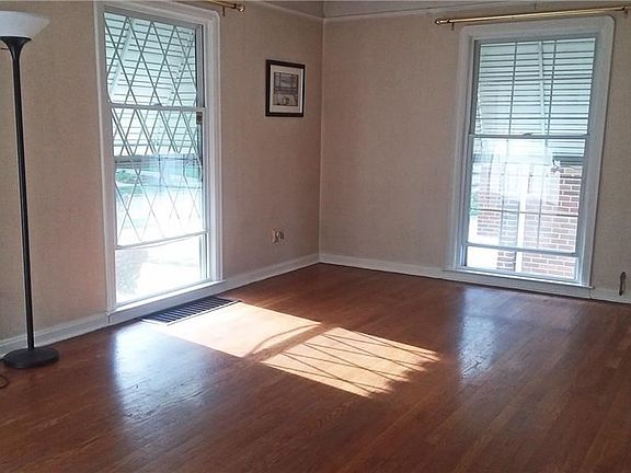 2nd image of 4677 Morningside Dr