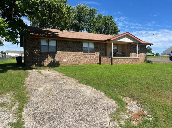 216 N Jefferson Ave, Blanchard, OK 73010