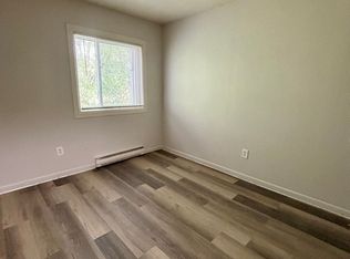 Cedar Crest Apartments, Waterloo, IA 50703