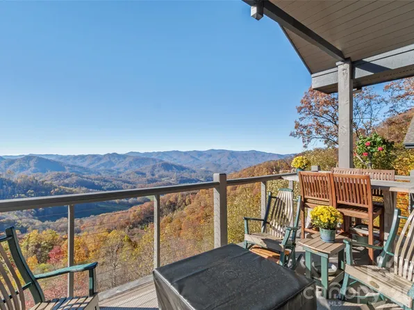 121 Spring Rock Rd, Burnsville, NC 28714