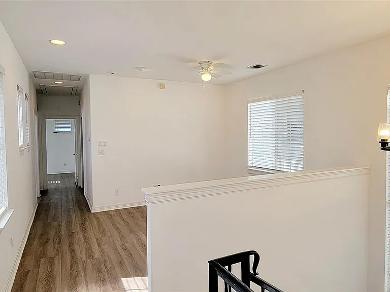 3907 Gaines Ct — Photo 15