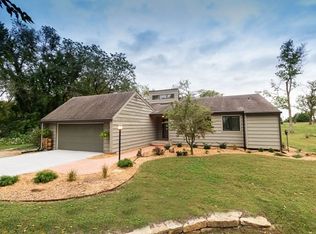 7685 SW El Cerrito Dr, Topeka, KS 66614