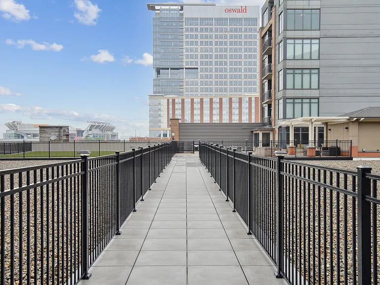Flats at East Bank — Photo 36