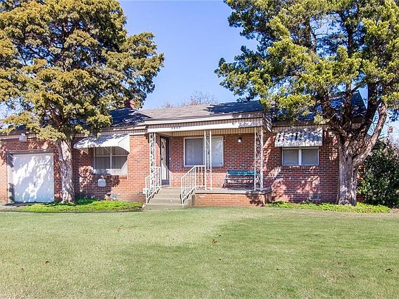3rd image of 1217 NE 41st Ter