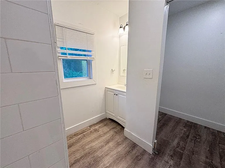 1317 Redford Dr SE — Photo 19
