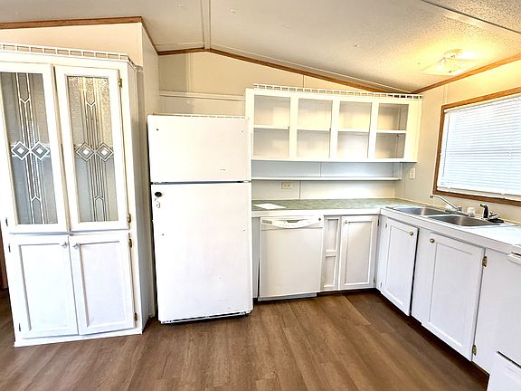 2nd image of 102 S 17th St APT F