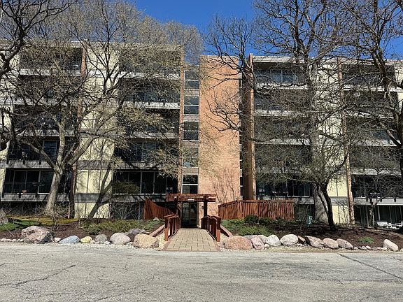 2nd image of 6000 Oakwood Dr APT 1F