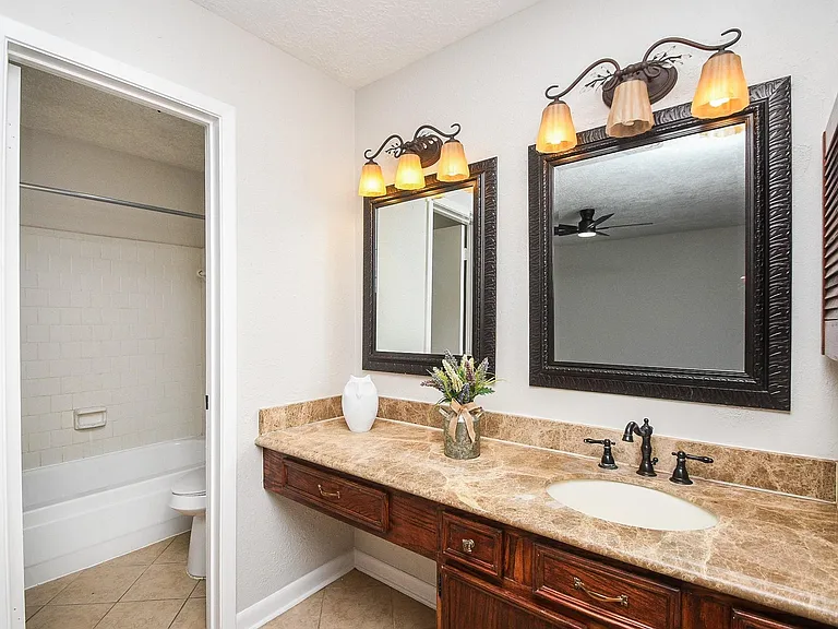 6906 Grant Dr — Photo 23