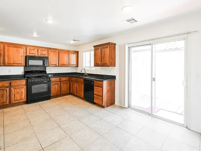 9996 Alder Springs Ct — Photo 8