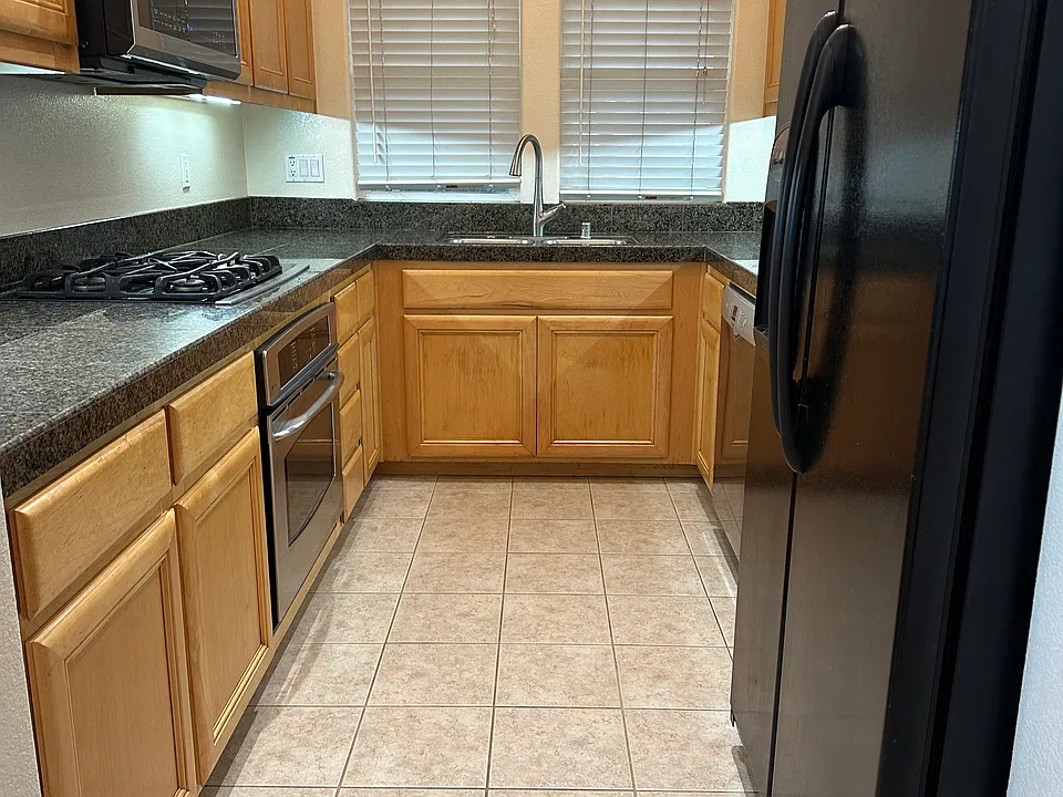 422 Matteri Cir