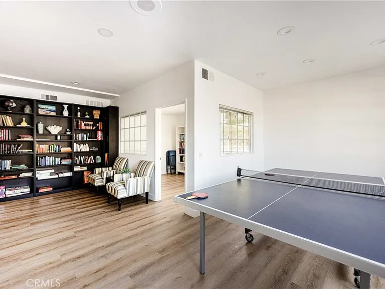 68 Corniche Dr #B — Photo 34