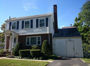 2 Shrewsbury Rd, West Roxbury, MA 02132