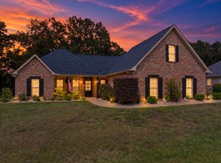 16 Archel St, Petal, MS 39465
