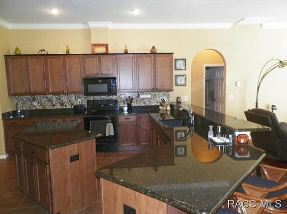3rd image of 1800 W Learwood Pl