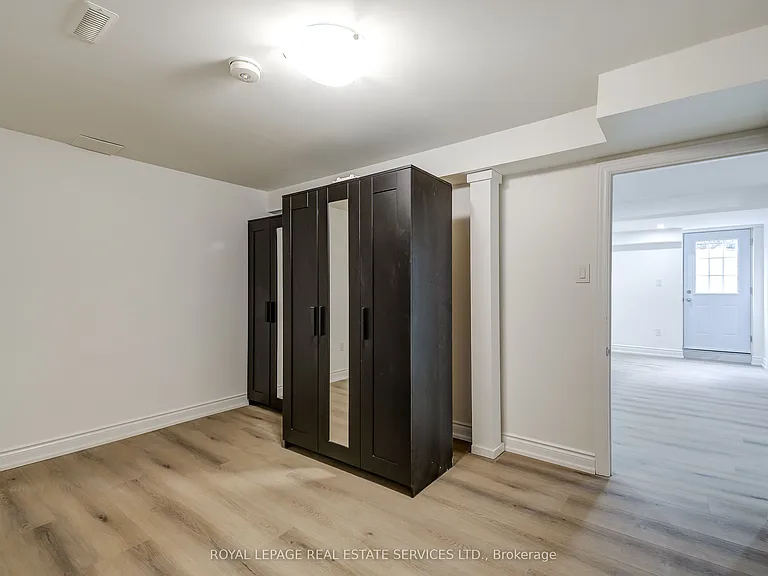 277 Mississaga St #LOWER — Photo 21