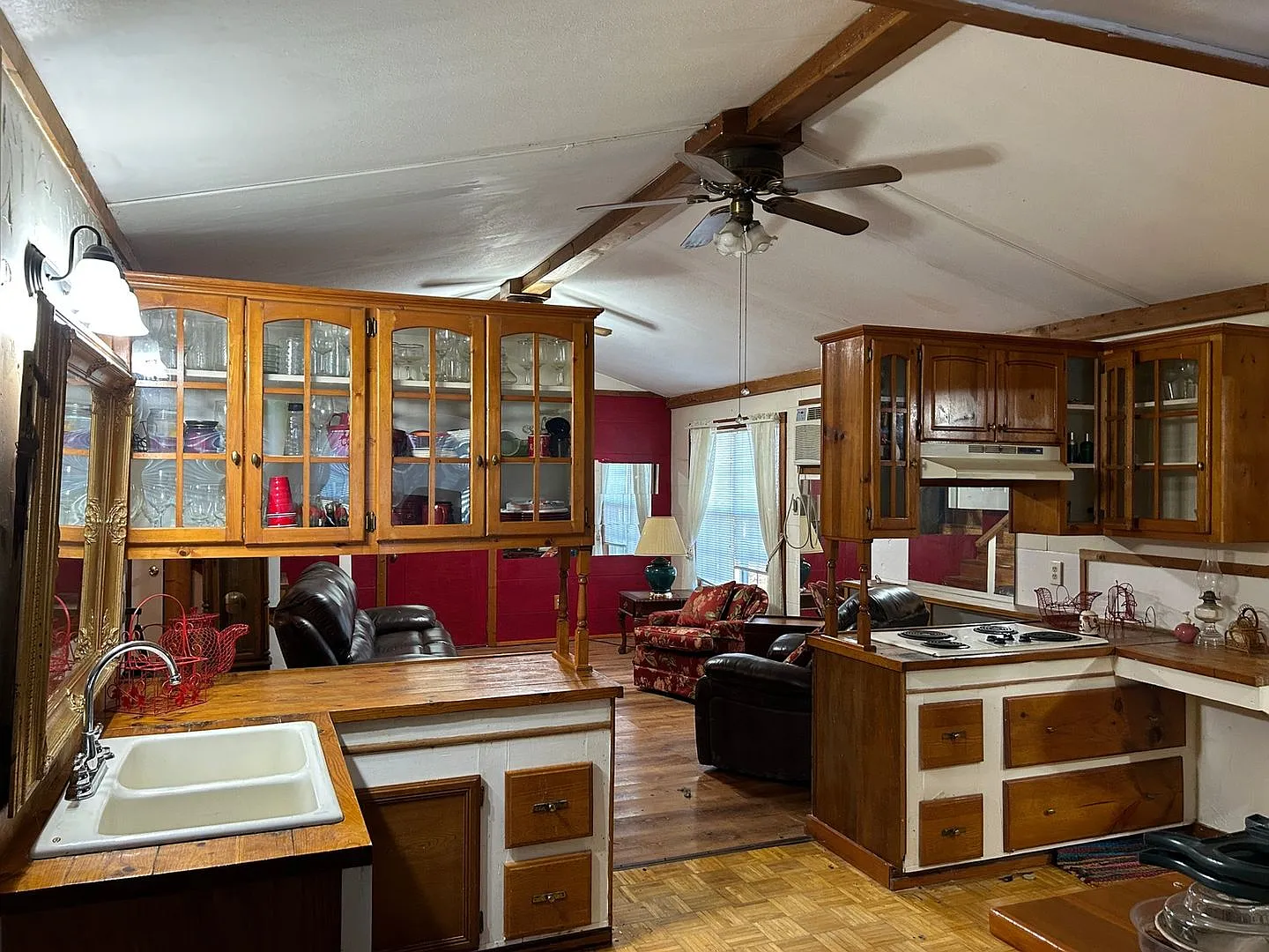 Spacious 4BR House in Brownsboro — Photo 4