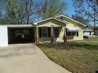 1714 Ritchie St, Winfield, KS 67156