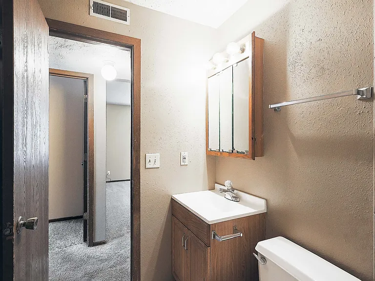 4225 N 60th St #5 — Photo 9