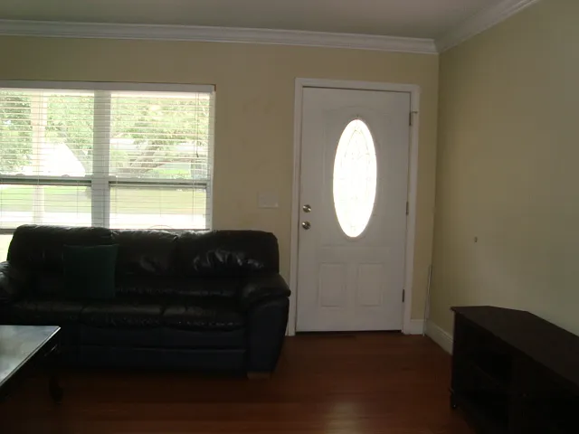 2234 Rose Ln — Photo 4