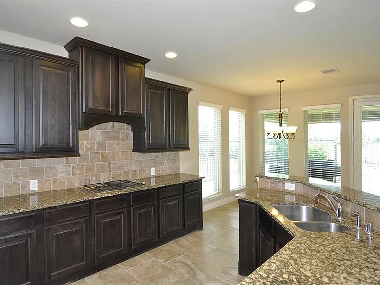 11002 Glenrothers Dr — Photo 9