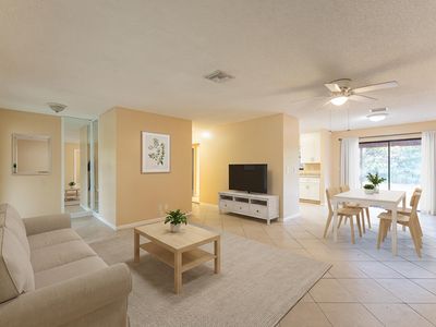 7370 Sunny Hills Terrace, Lake Worth, FL, 33462