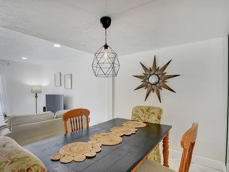 11862 Brier Patch Ct E — Photo 8