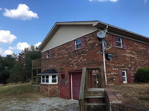 2nd image of 102 Tanglewood Dr