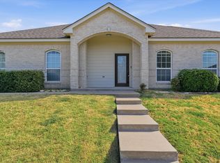 32 N Shore Cir, Waco, TX 76708