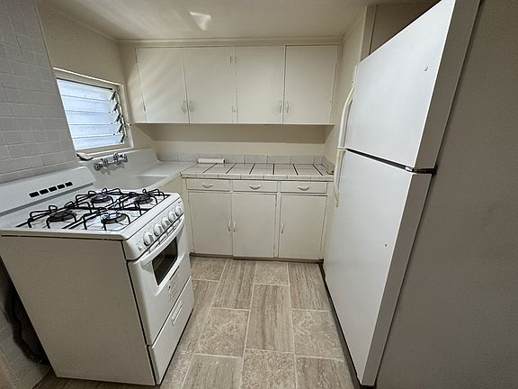 4th image of 660 Hausten St APT C