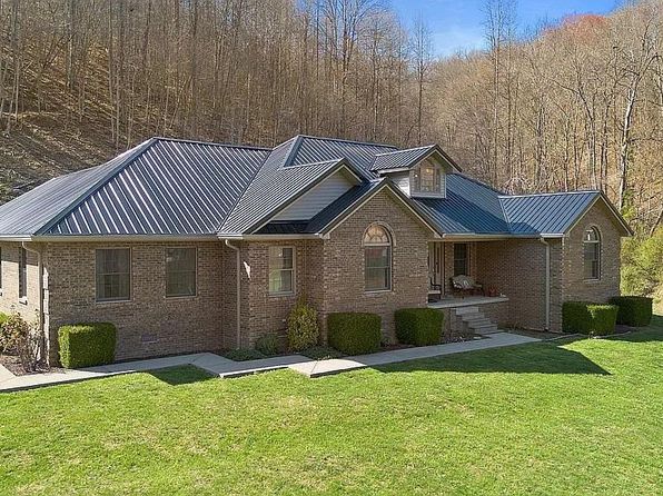 144 Dry Frk, Inez, KY 41224