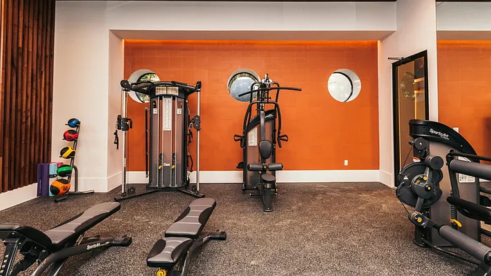 Rented by Nooklyn NYC LLC | media 79