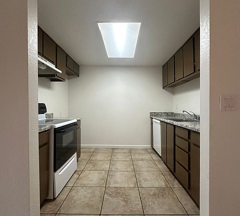 5th image of 851 Delane Dr #851