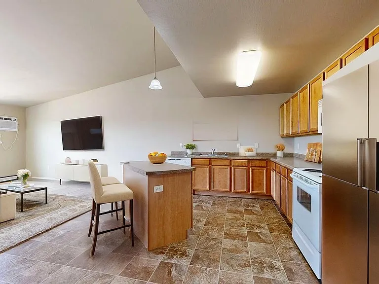 Raven Ridge Apartments — Photo 2