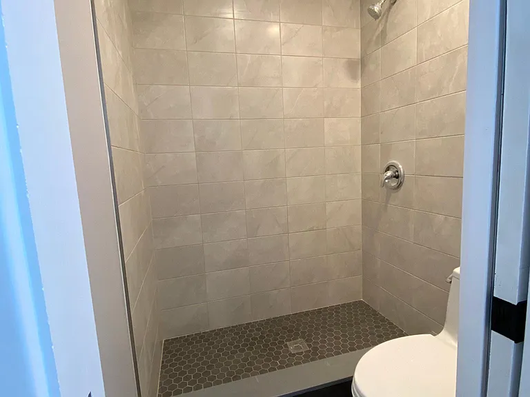 2nd floor shared bathroom