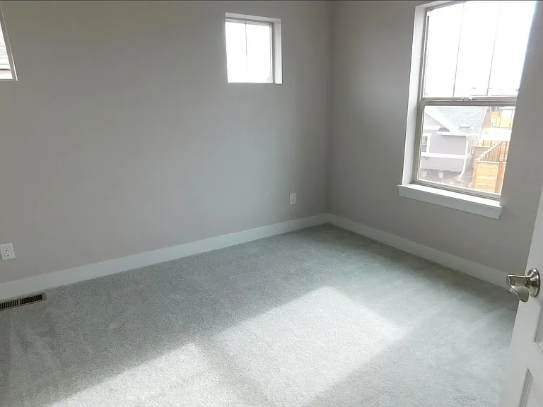 5278 N Beeler St — Photo 11