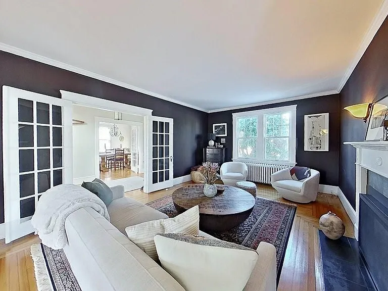 27 Cranston Ave — Photo 7
