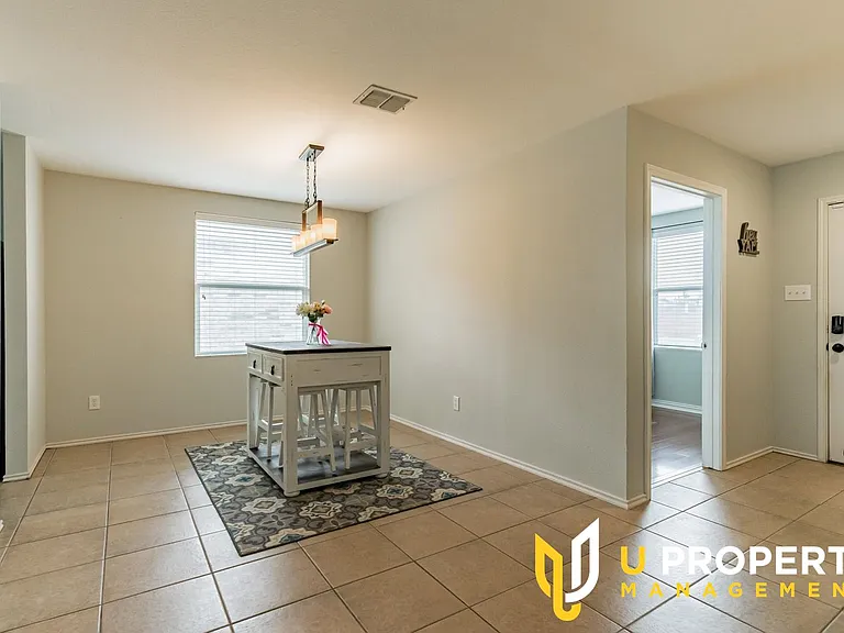 1515 Harvest Crossing Dr — Photo 7
